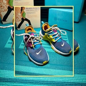 NIKE REACT PRESTO MOUNTAIN BLUE/WHITE 4Y